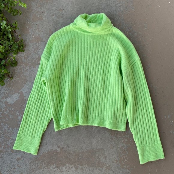 Love x Design Sweaters - Love x Design Neon Highlighter Green Crop Sweater